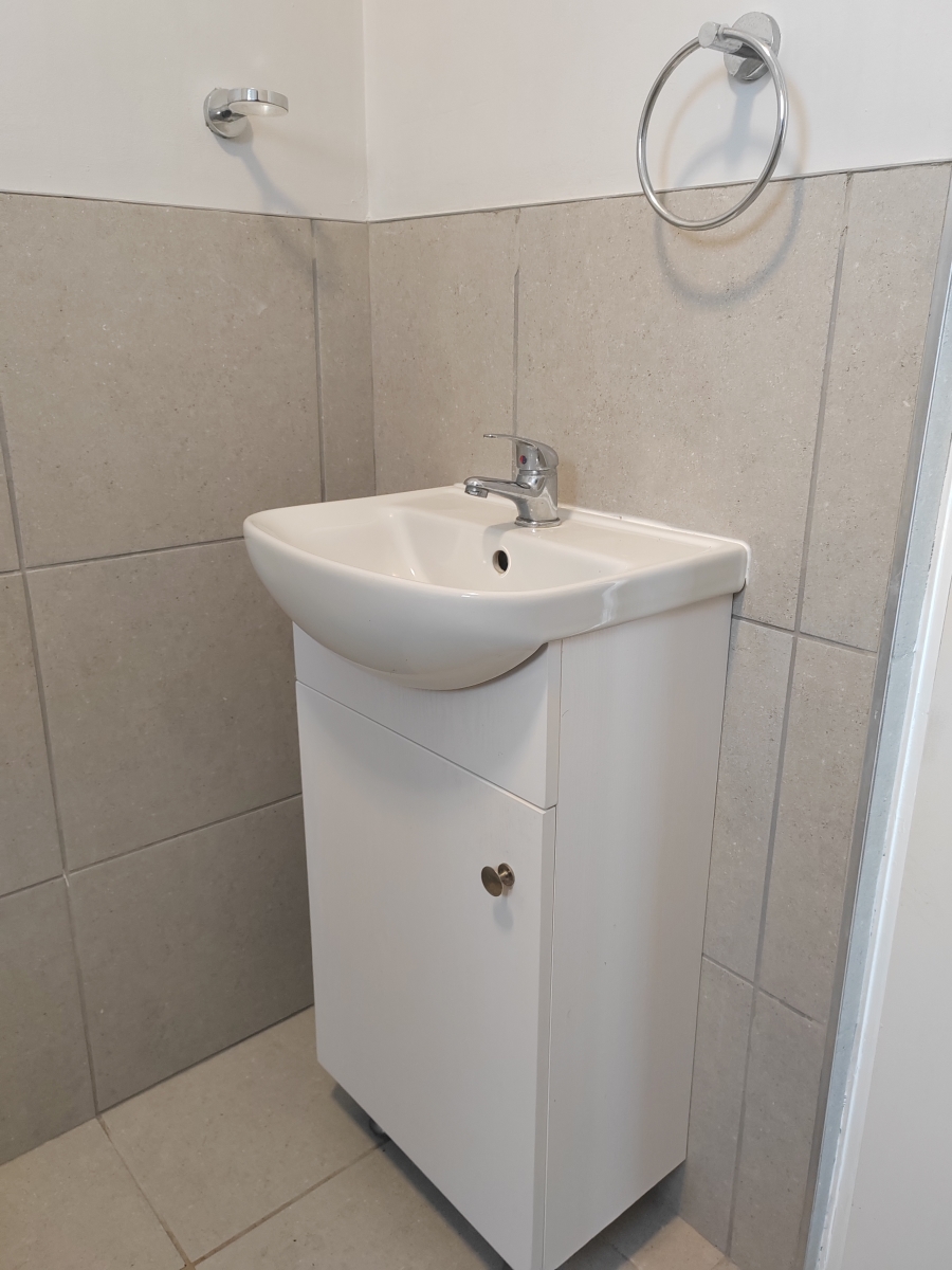 2 Bedroom Property for Sale in Fairview Eastern Cape